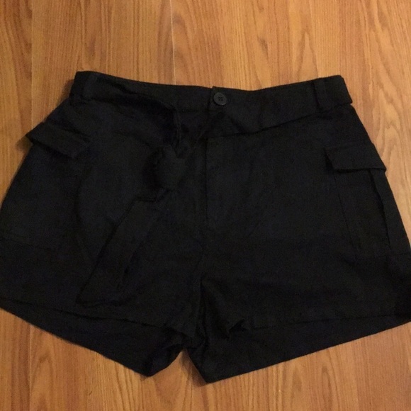 Windsor Shorts size Large (G) - Picture 2 of 4